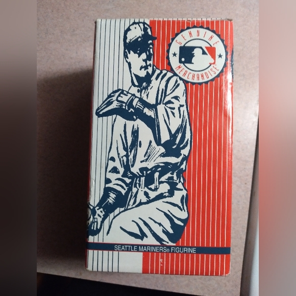 Seattle Mariners collectible figurine - Picture 4 of 5